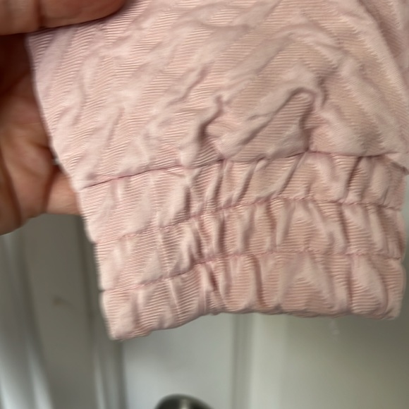 Running or after gym pull over in baby pink - Picture 4 of 4